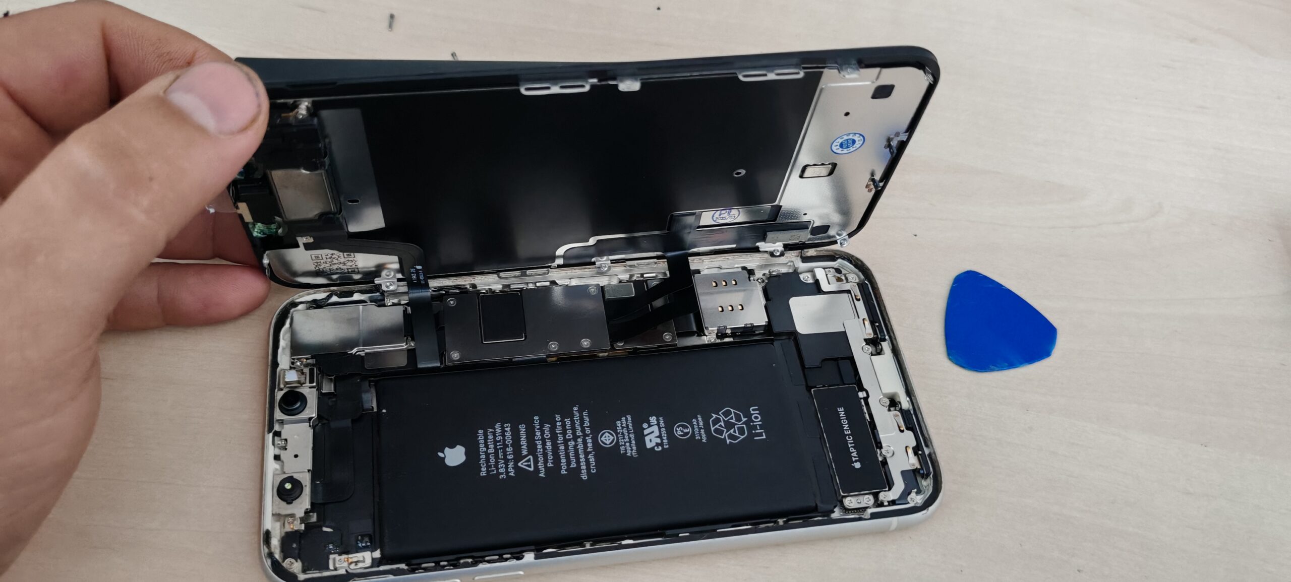 #iPhone11 #opravaLCD #rozbitýdisplej #mobilnýservis #TechMajster #opravaiphone #displayrepair